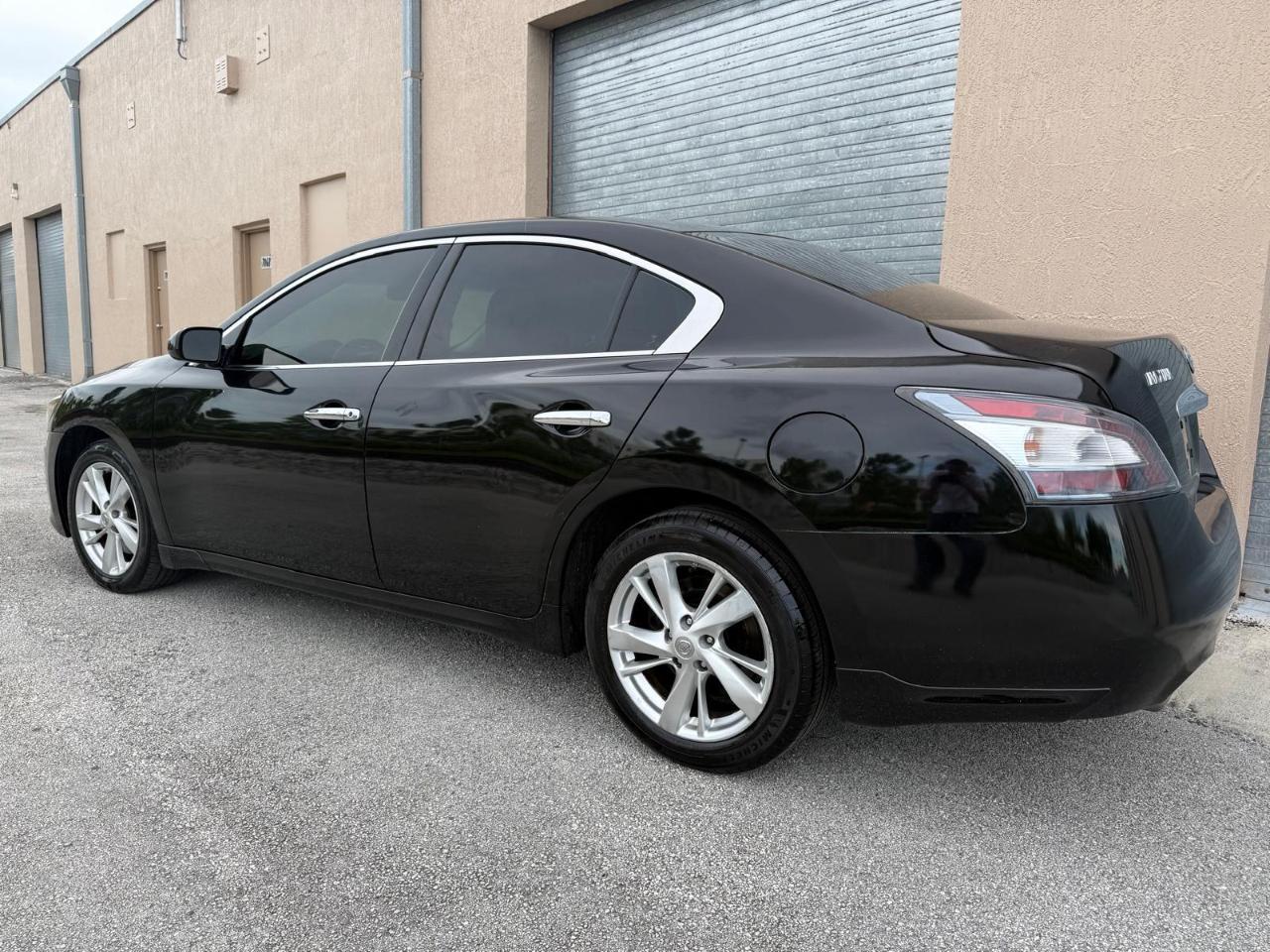 Nissan Maxima 4dr Sdn V6 CVT 3.5 S 2012
