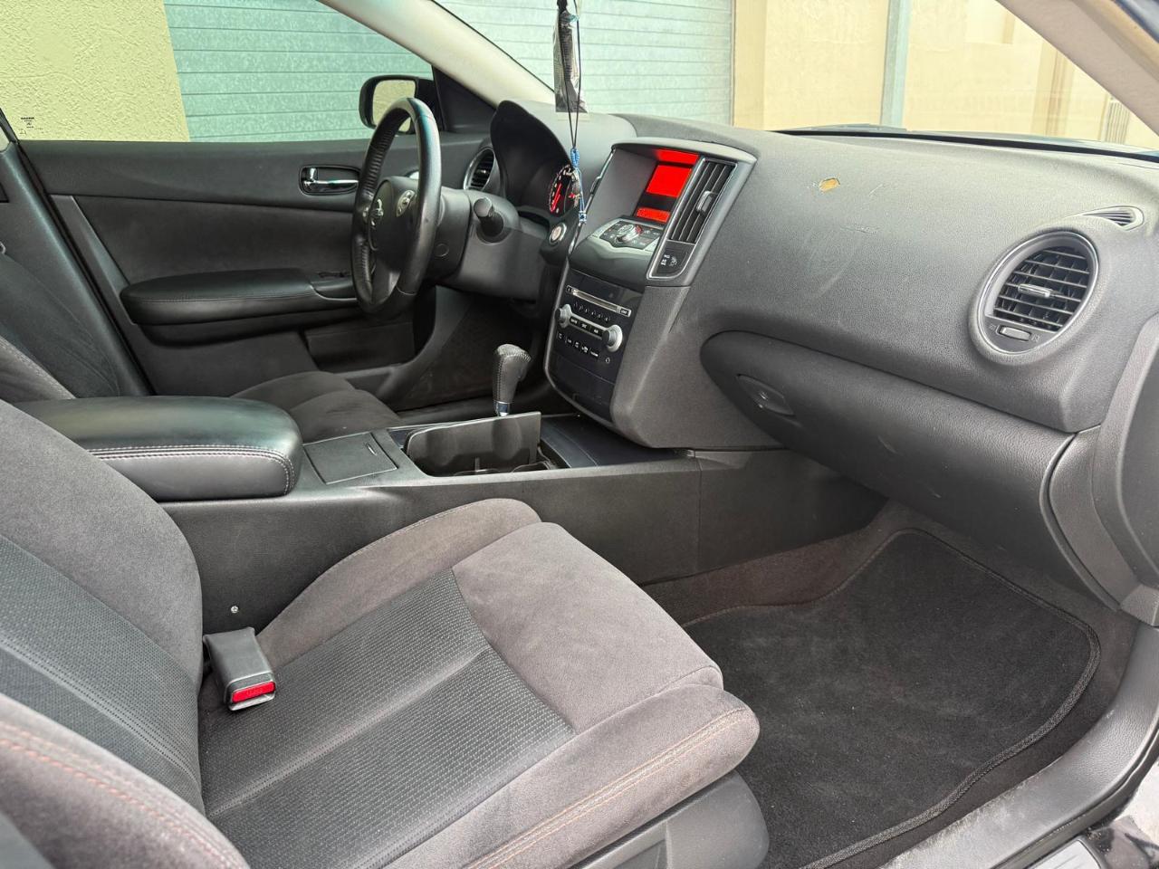 Nissan Maxima 4dr Sdn V6 CVT 3.5 S 2012