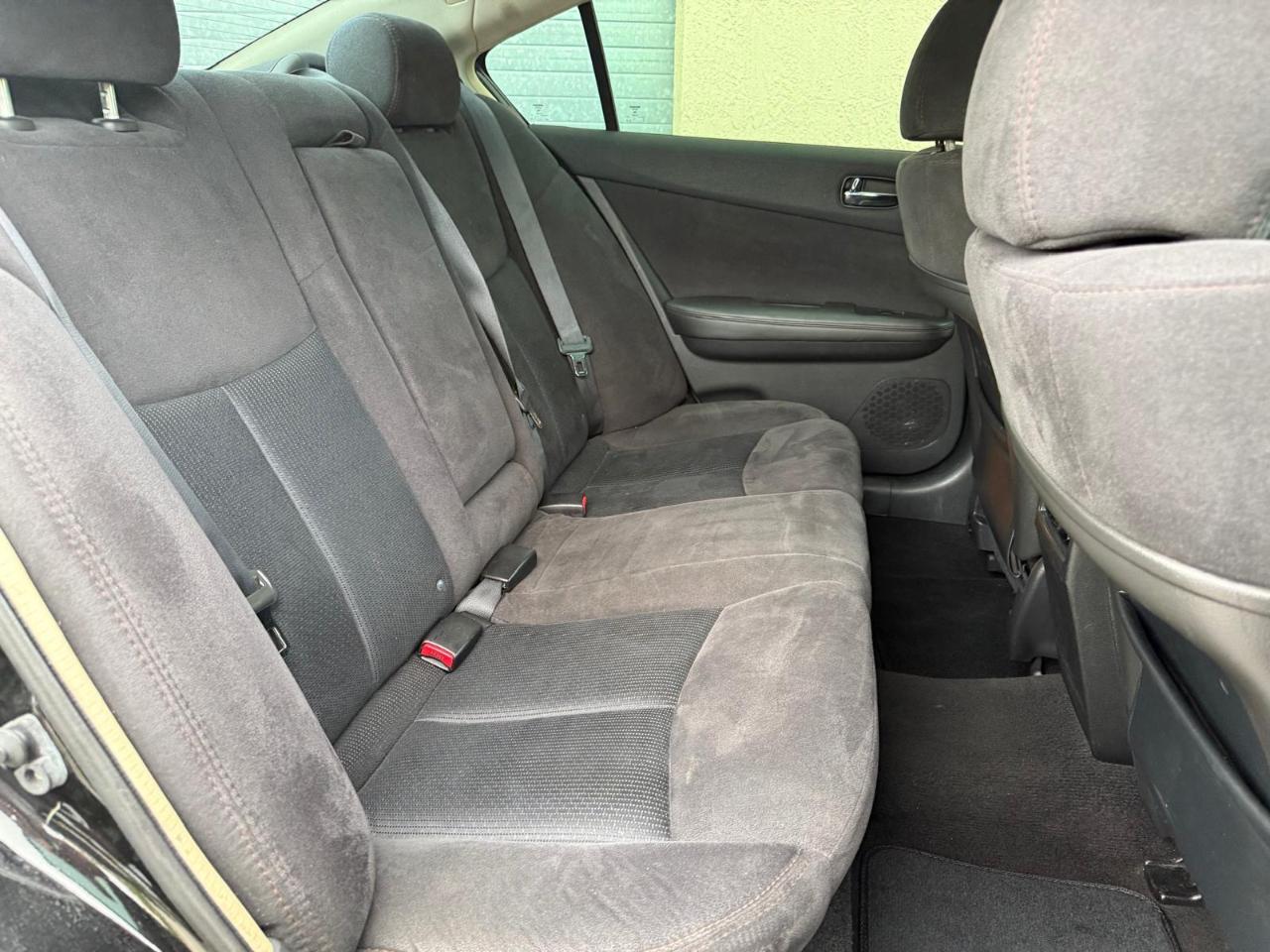 Nissan Maxima 4dr Sdn V6 CVT 3.5 S 2012