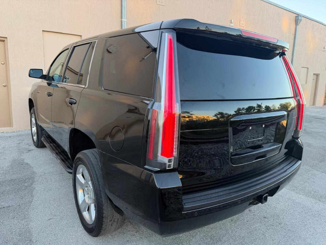 Chevrolet Tahoe 2WD 4dr LS 2015