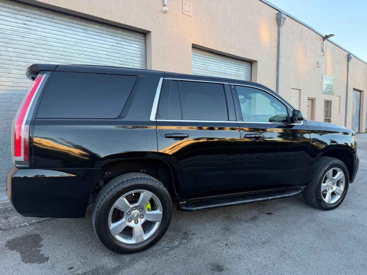 Chevrolet Tahoe 2WD 4dr LS 2015