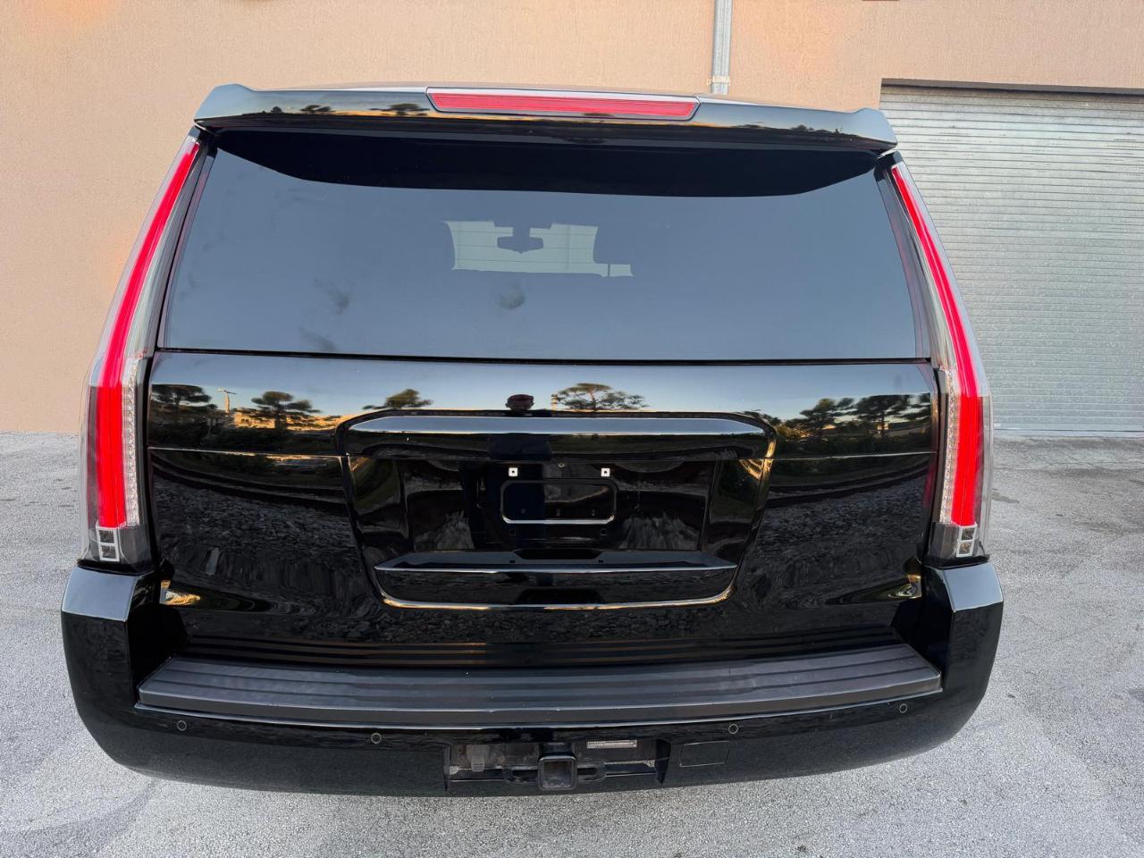 Chevrolet Tahoe 2WD 4dr LS 2015