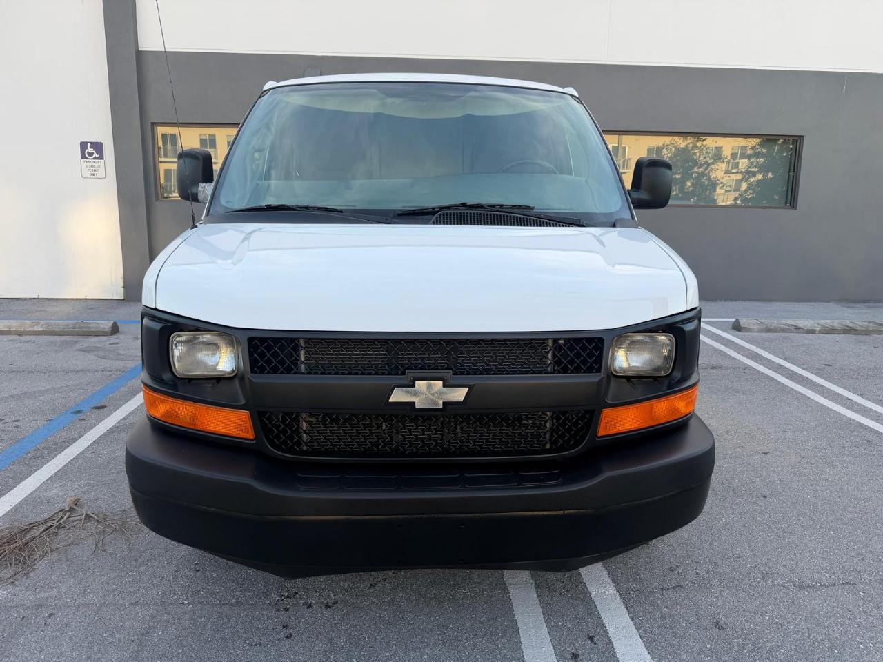Chevrolet Express Cargo Van RWD 2500 135" 2012