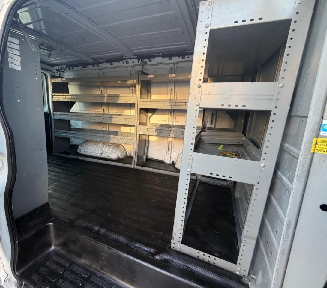 Chevrolet Express Cargo Van RWD 2500 135" 2012