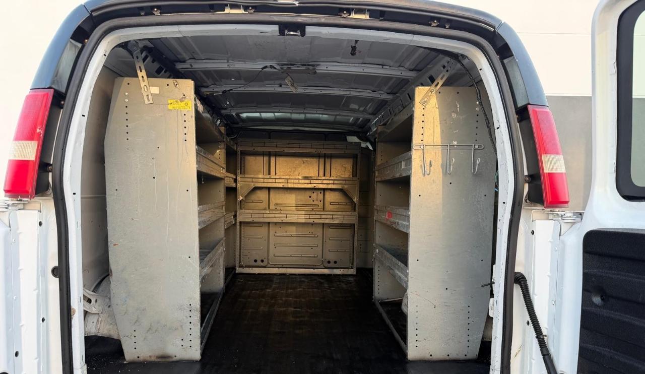 Chevrolet Express Cargo Van RWD 2500 135" 2012