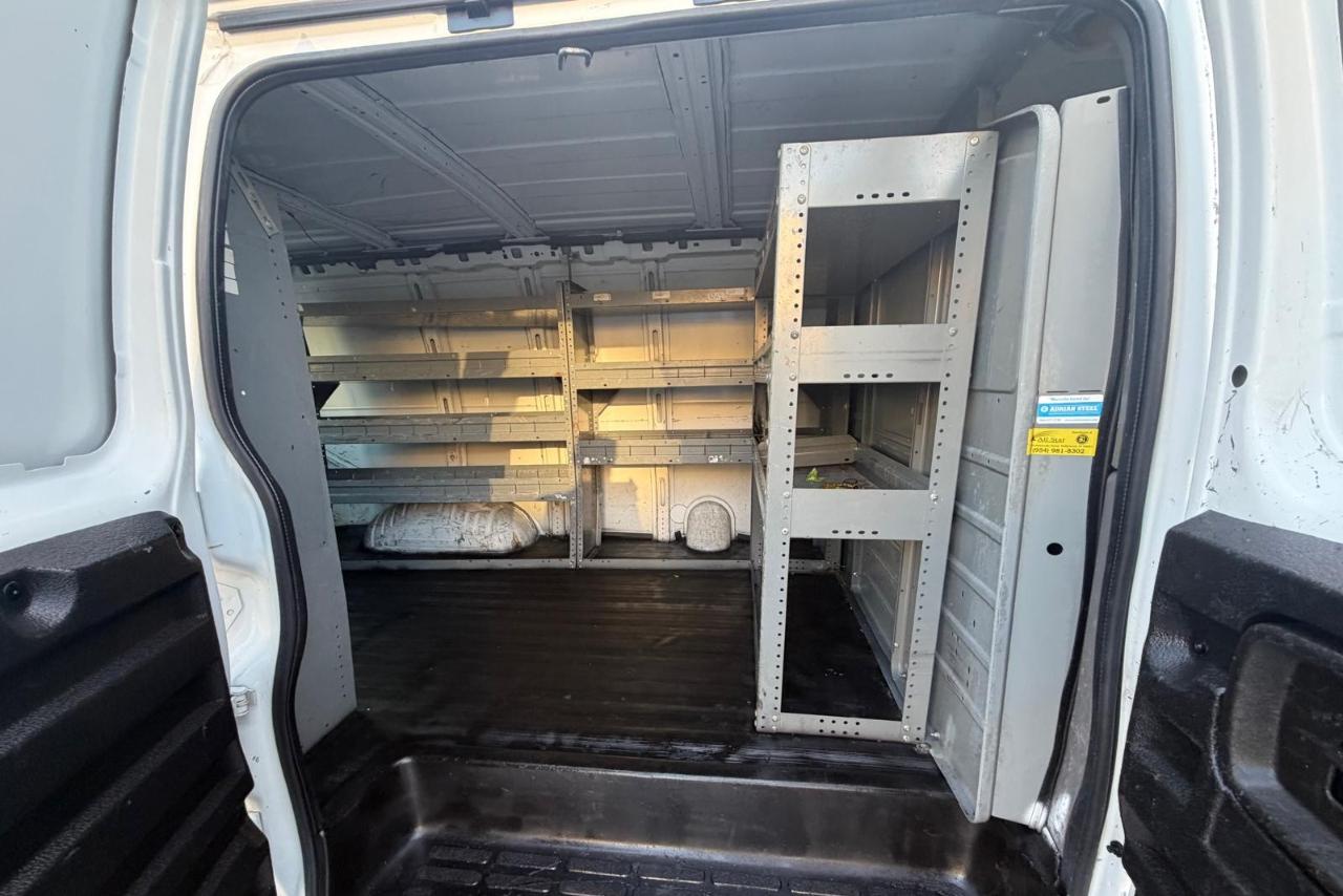 Chevrolet Express Cargo Van RWD 2500 135" 2012