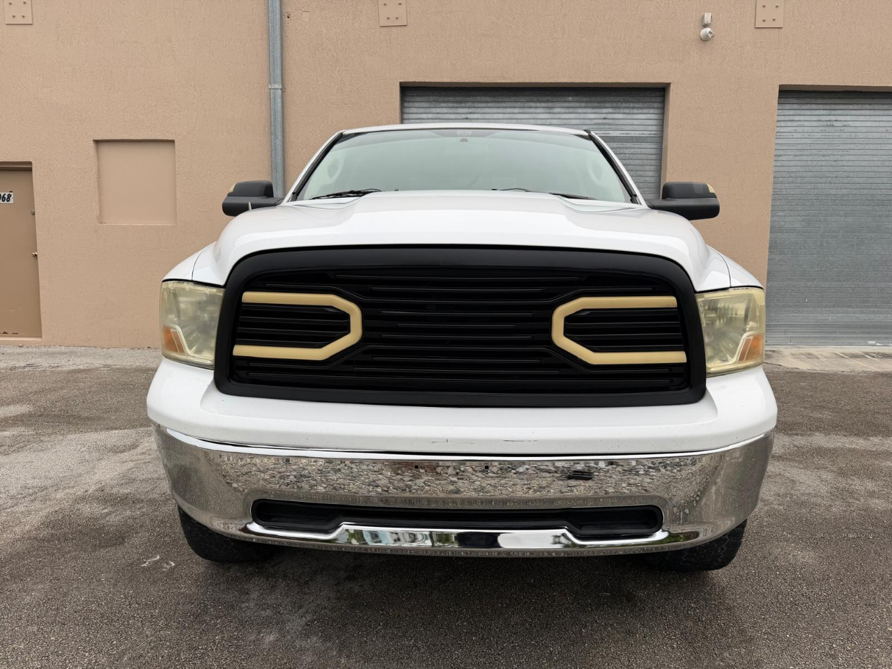 Dodge Ram 1500 2WD Quad Cab 140.5" SLT 2010