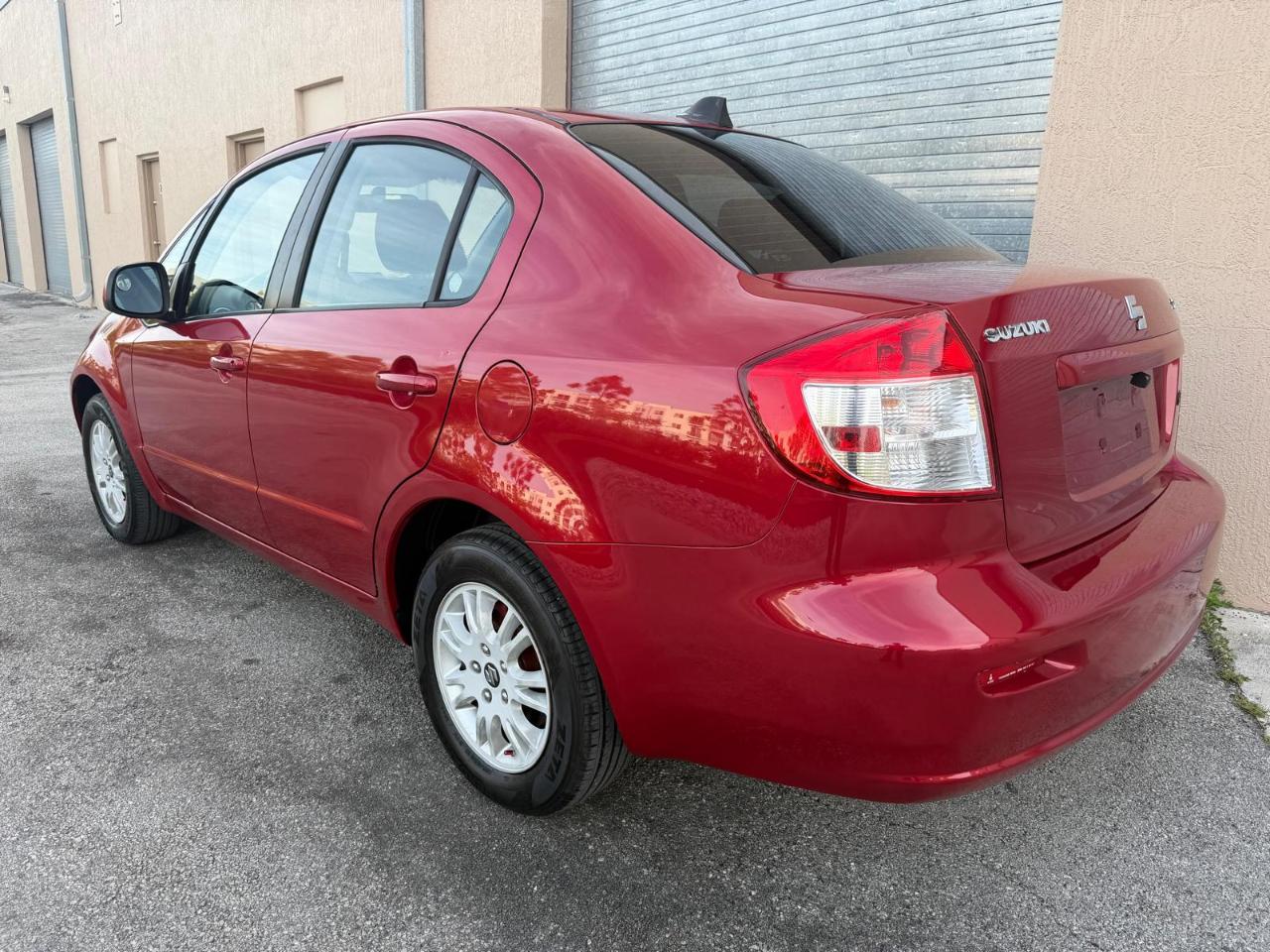 Suzuki SX4 4dr Sdn Man LE FWD 2012