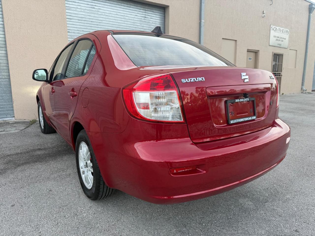 Suzuki SX4 4dr Sdn Man LE FWD 2012