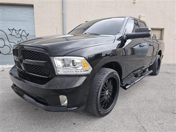 2014 RAM 1500 2WD Quad Cab 140.5" Express