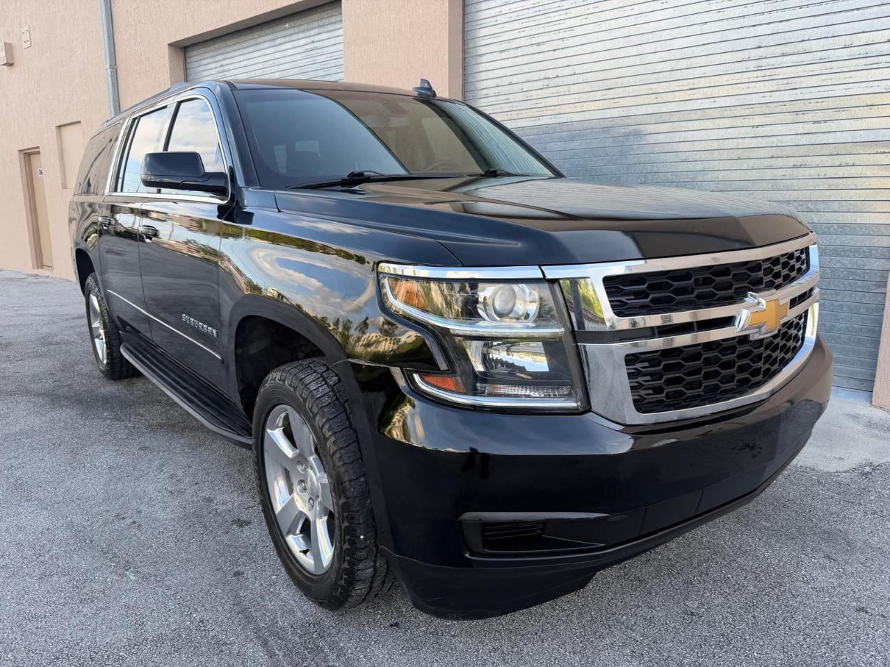 Chevrolet Suburban 2WD 4dr 1500 LS 2017