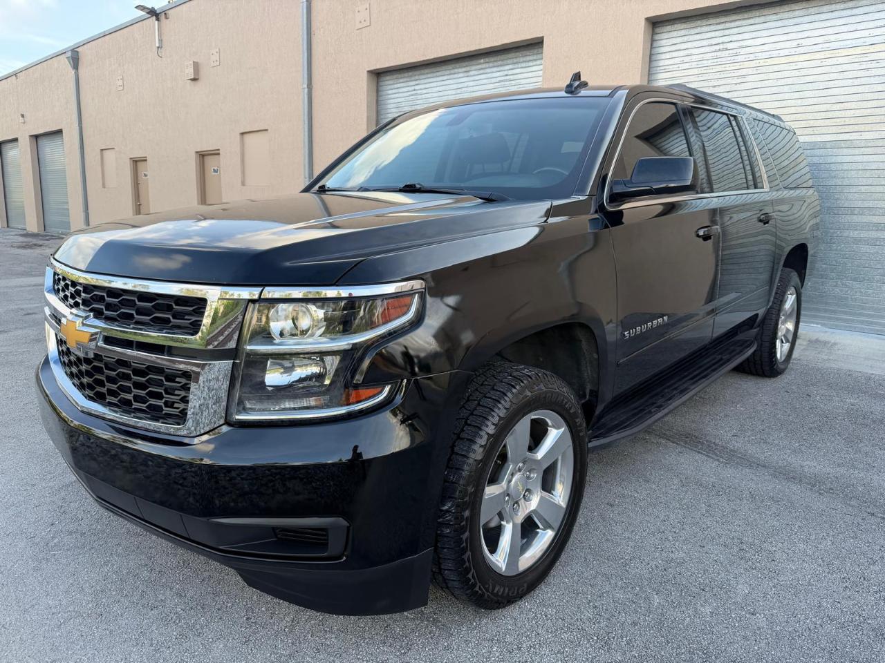 Chevrolet Suburban 2WD 4dr 1500 LS 2017