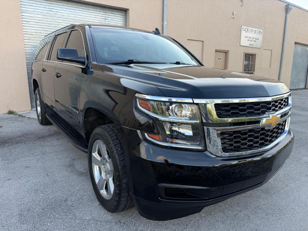 Chevrolet Suburban 2WD 4dr 1500 LS 2017