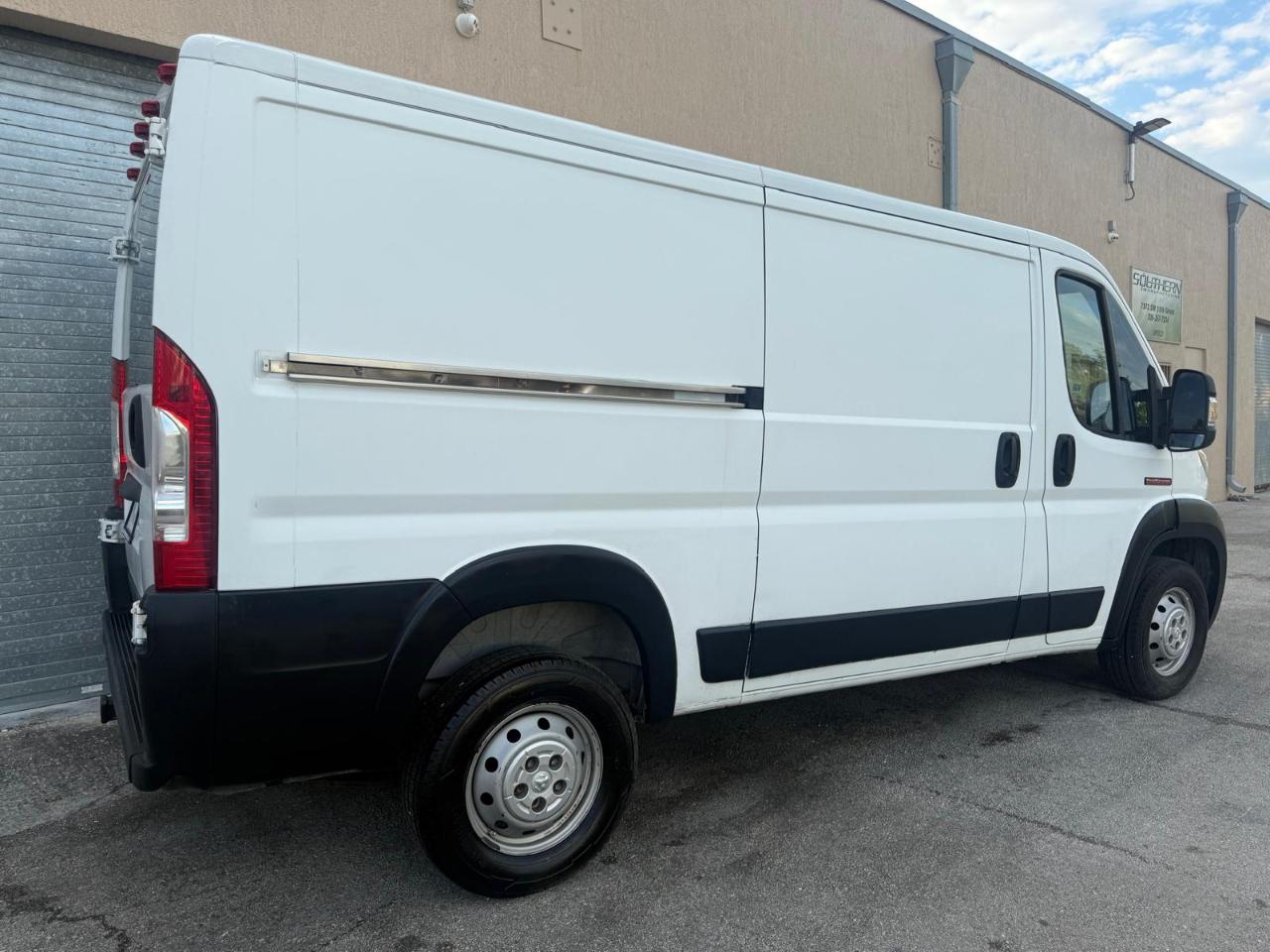 RAM ProMaster Cargo Van 1500 Low Roof 136" WB 2015
