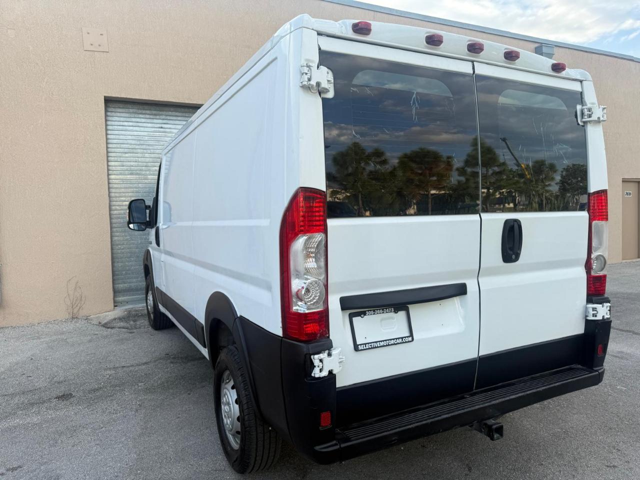 RAM ProMaster Cargo Van 1500 Low Roof 136" WB 2015