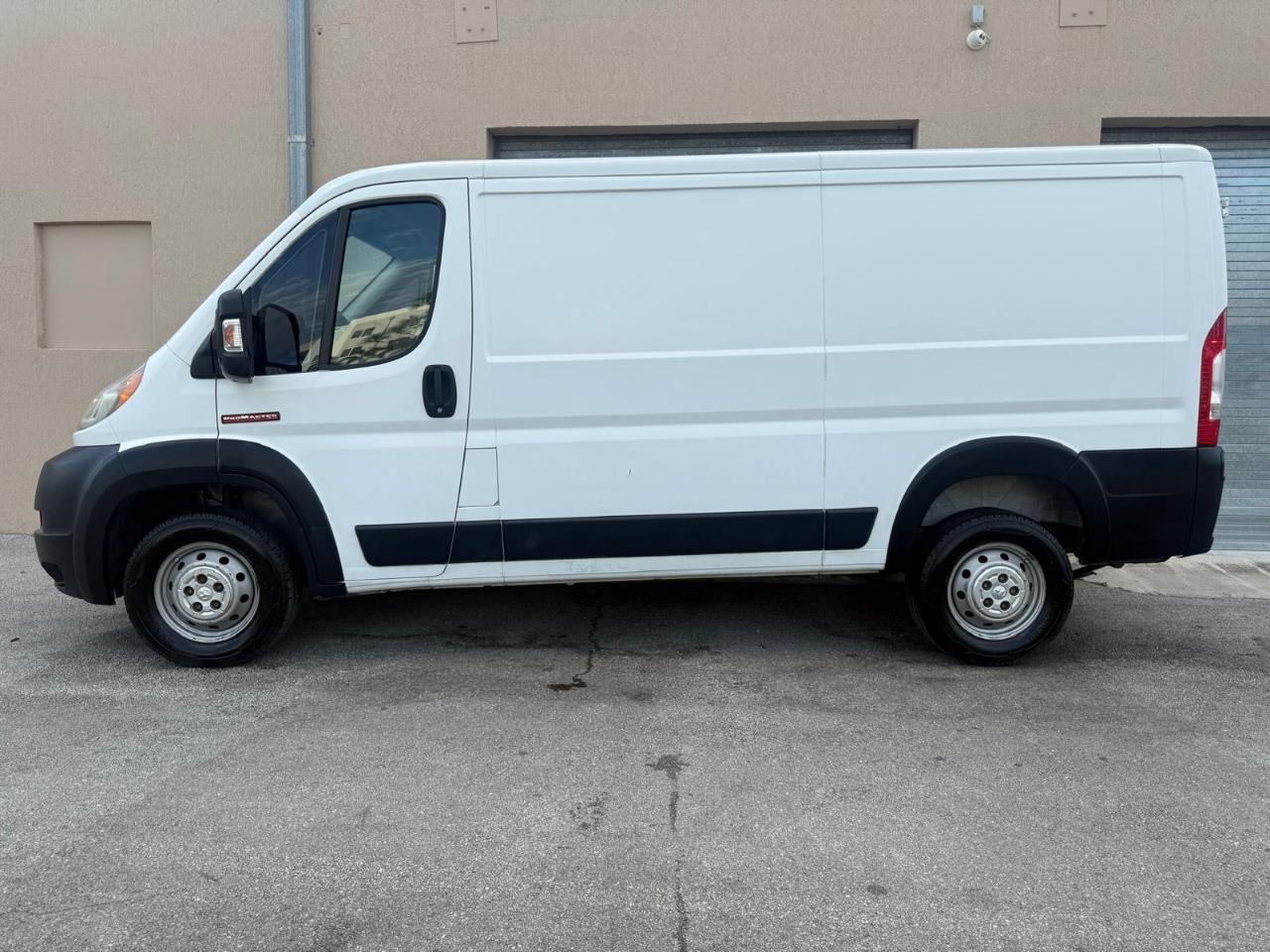 RAM ProMaster Cargo Van 1500 Low Roof 136" WB 2015
