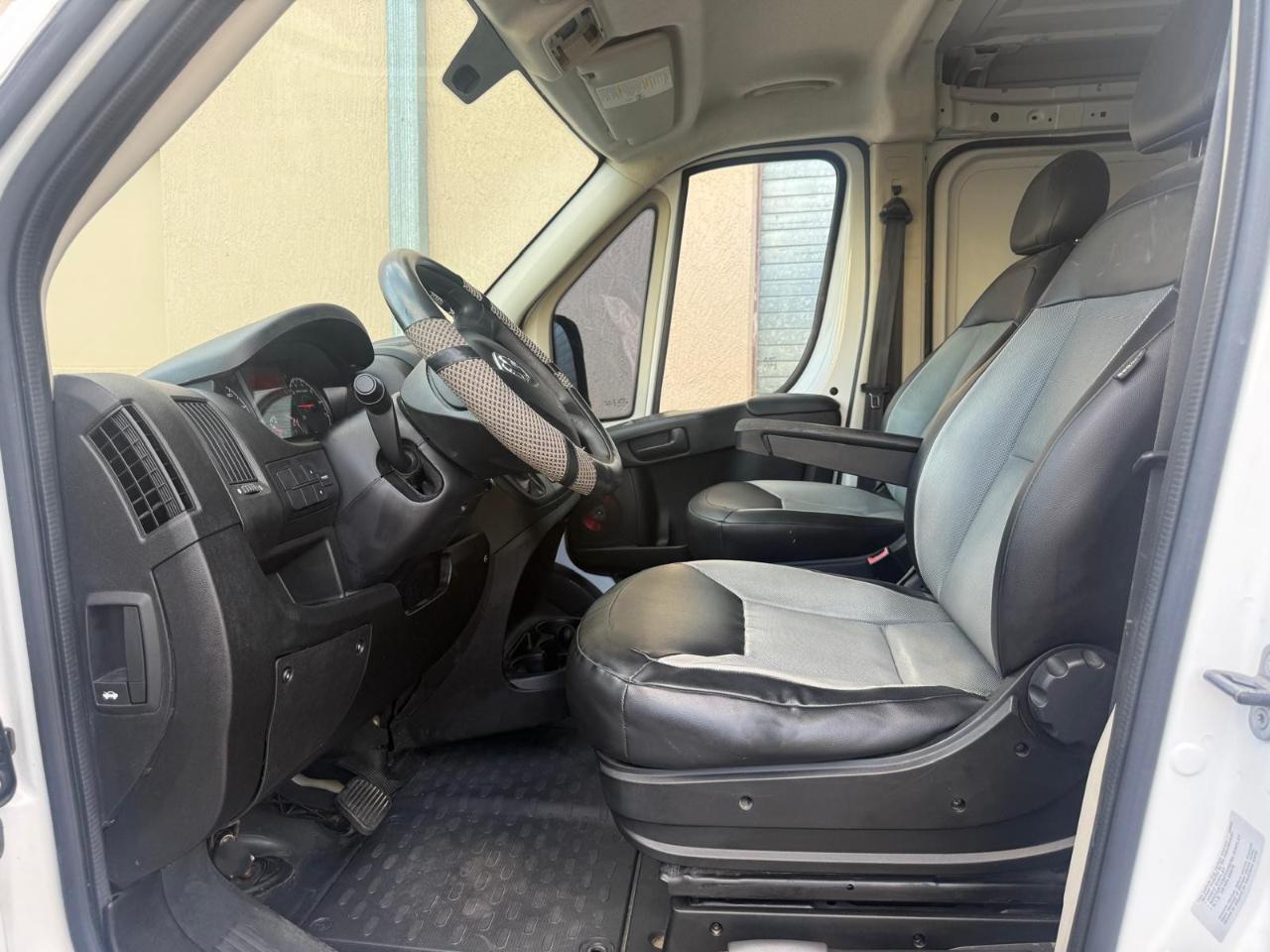 RAM ProMaster Cargo Van 1500 Low Roof 136" WB 2015