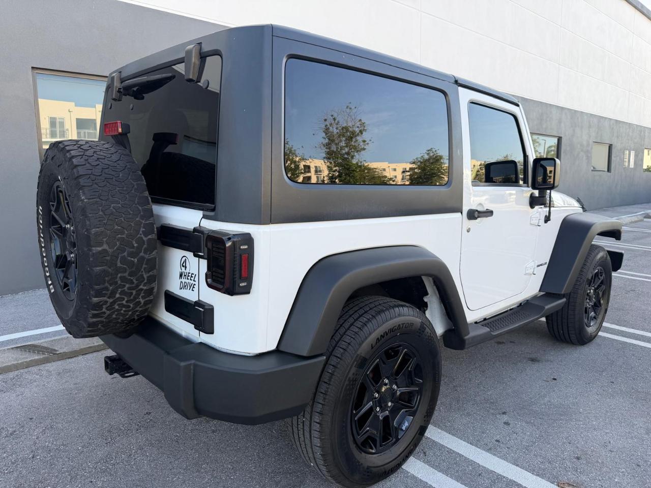 Jeep Wrangler 4WD 2dr Willys Wheeler 2015