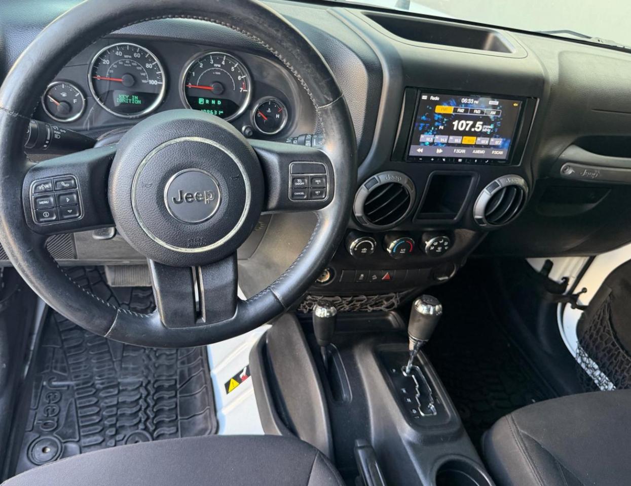 Jeep Wrangler 4WD 2dr Willys Wheeler 2015