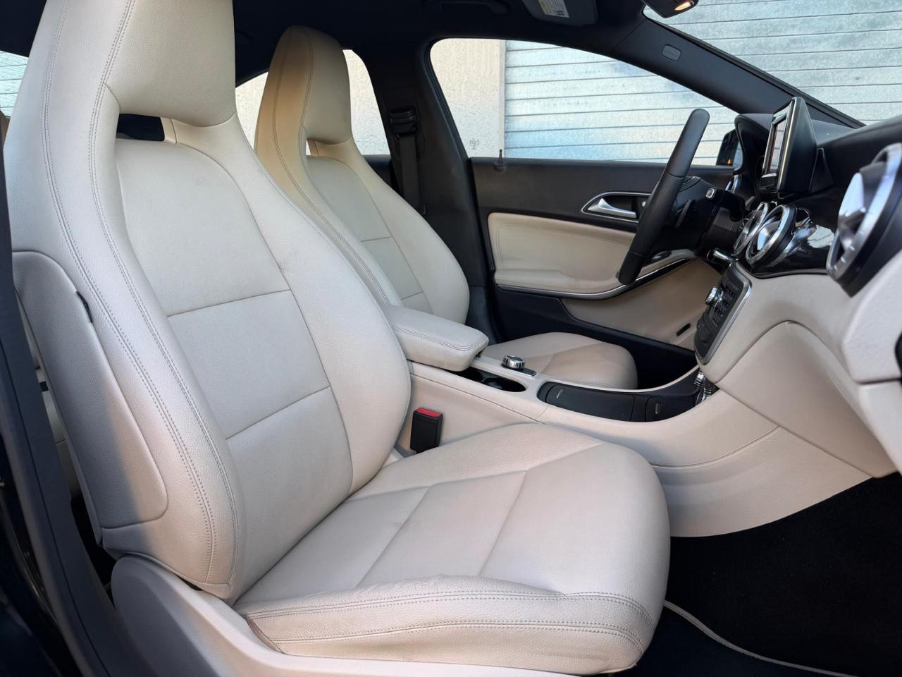 Mercedes-Benz CLA-Class 4dr Sdn CLA 250 FWD 2014