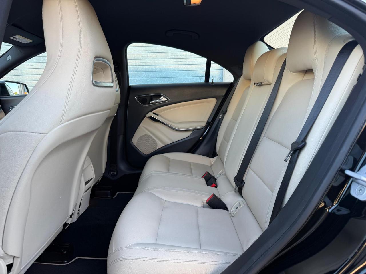 Mercedes-Benz CLA-Class 4dr Sdn CLA 250 FWD 2014