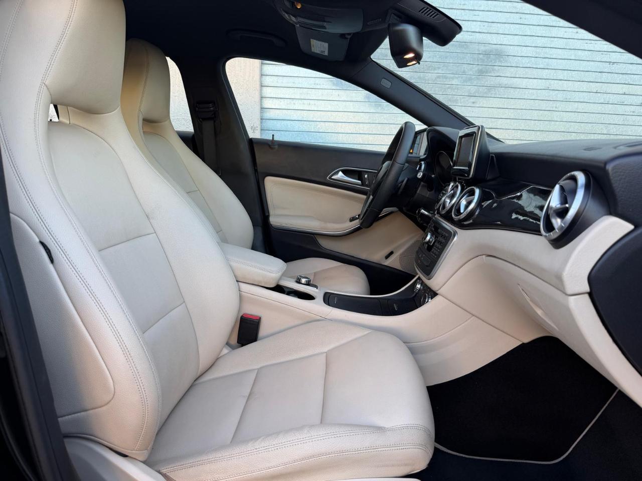 Mercedes-Benz CLA-Class 4dr Sdn CLA 250 FWD 2014