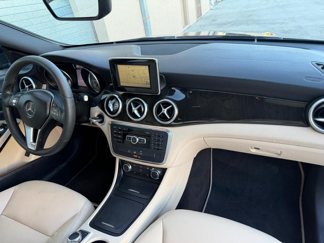 Mercedes-Benz CLA-Class 4dr Sdn CLA 250 FWD 2014