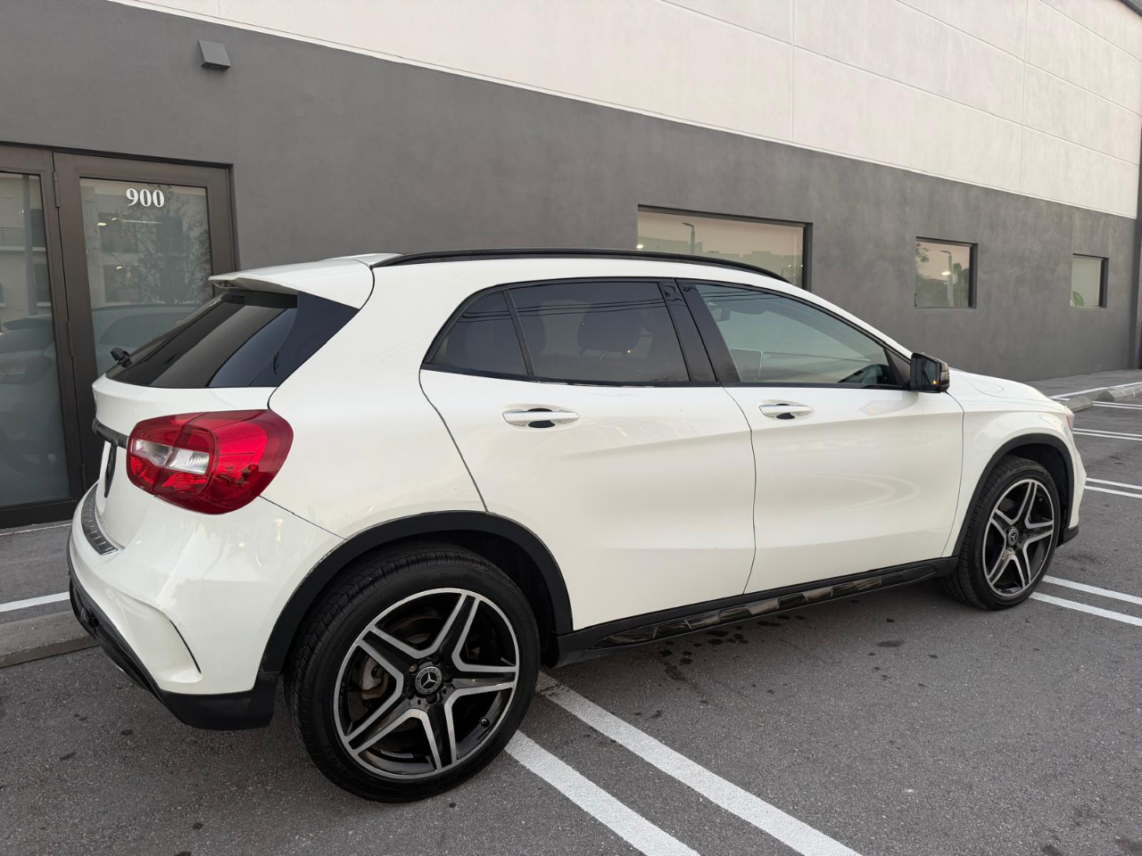 Mercedes-Benz GLA FWD 4dr GLA 250 2016