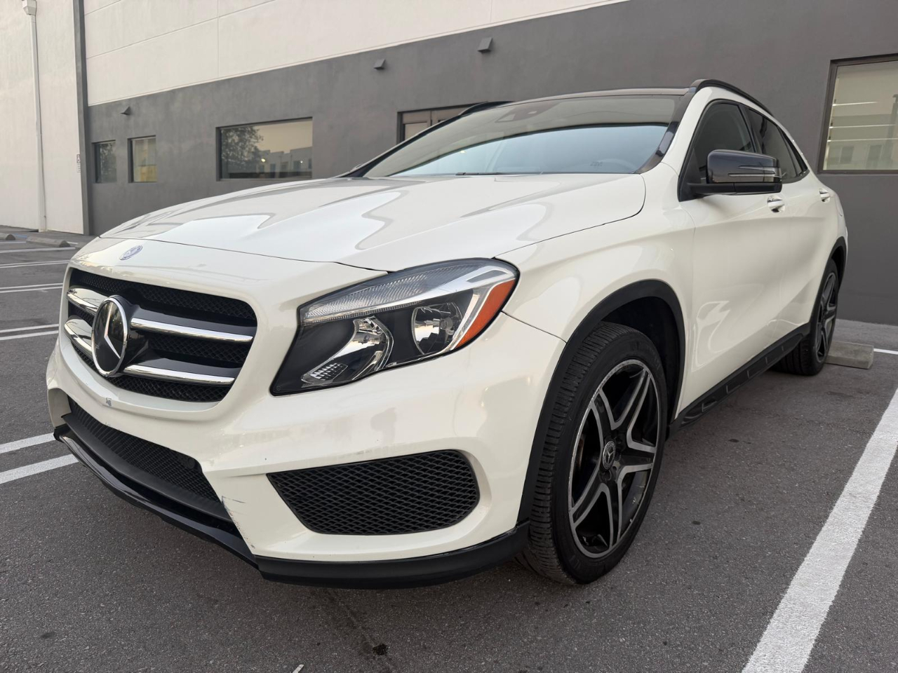 Mercedes-Benz GLA FWD 4dr GLA 250 2016