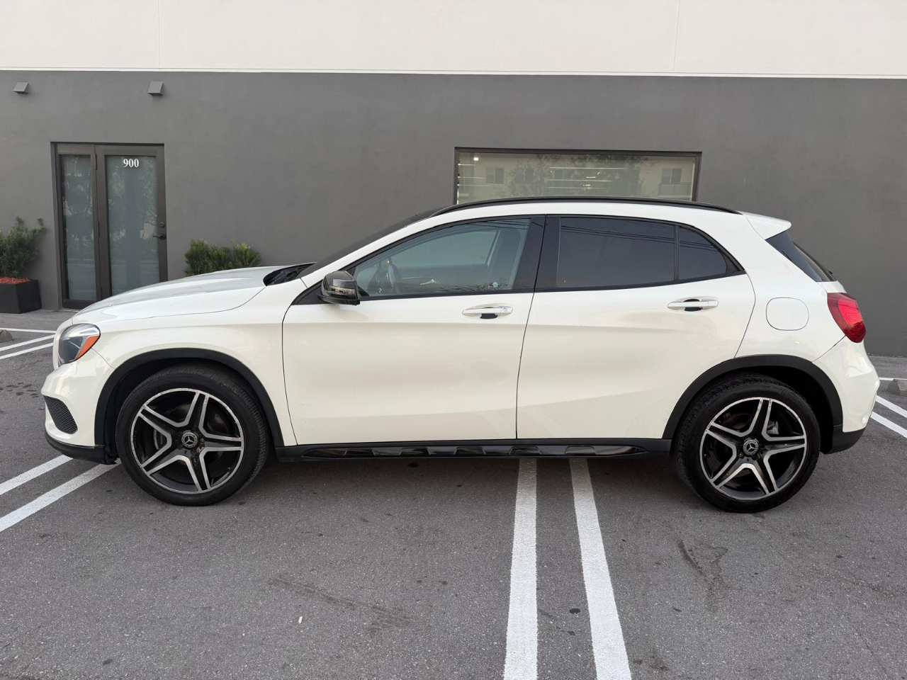 Mercedes-Benz GLA FWD 4dr GLA 250 2016