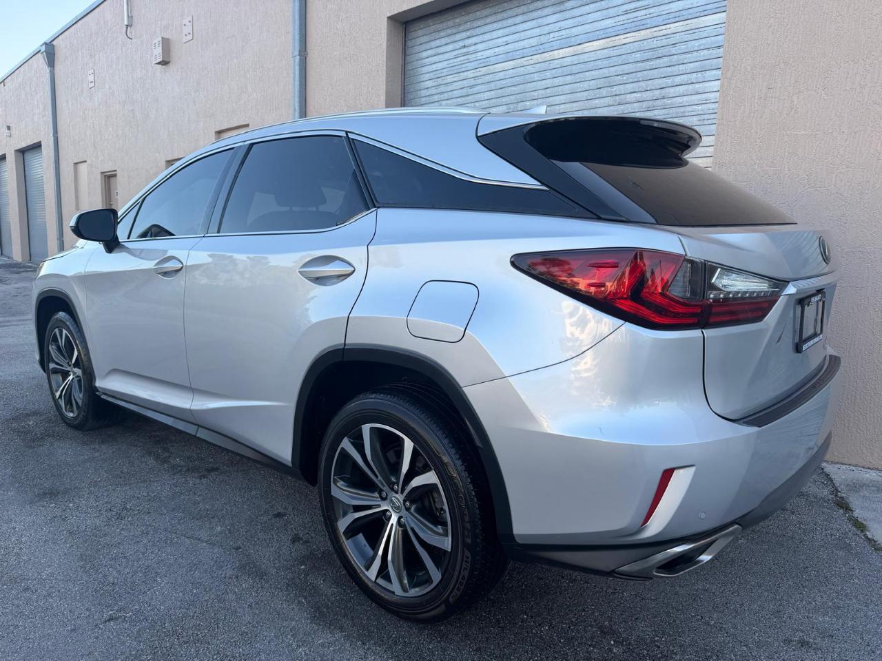 Lexus RX RX 350 FWD 2017