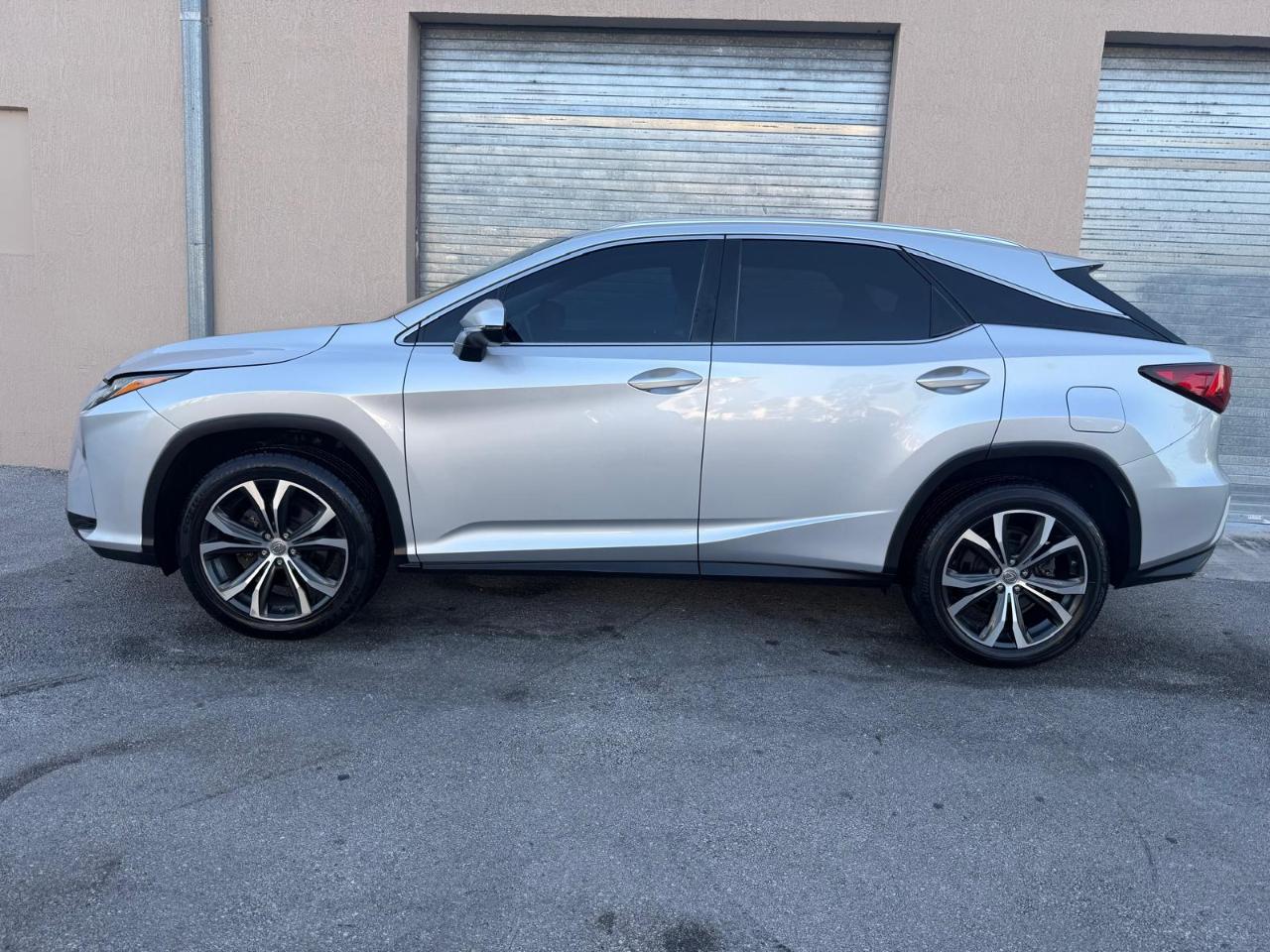 Lexus RX RX 350 FWD 2017