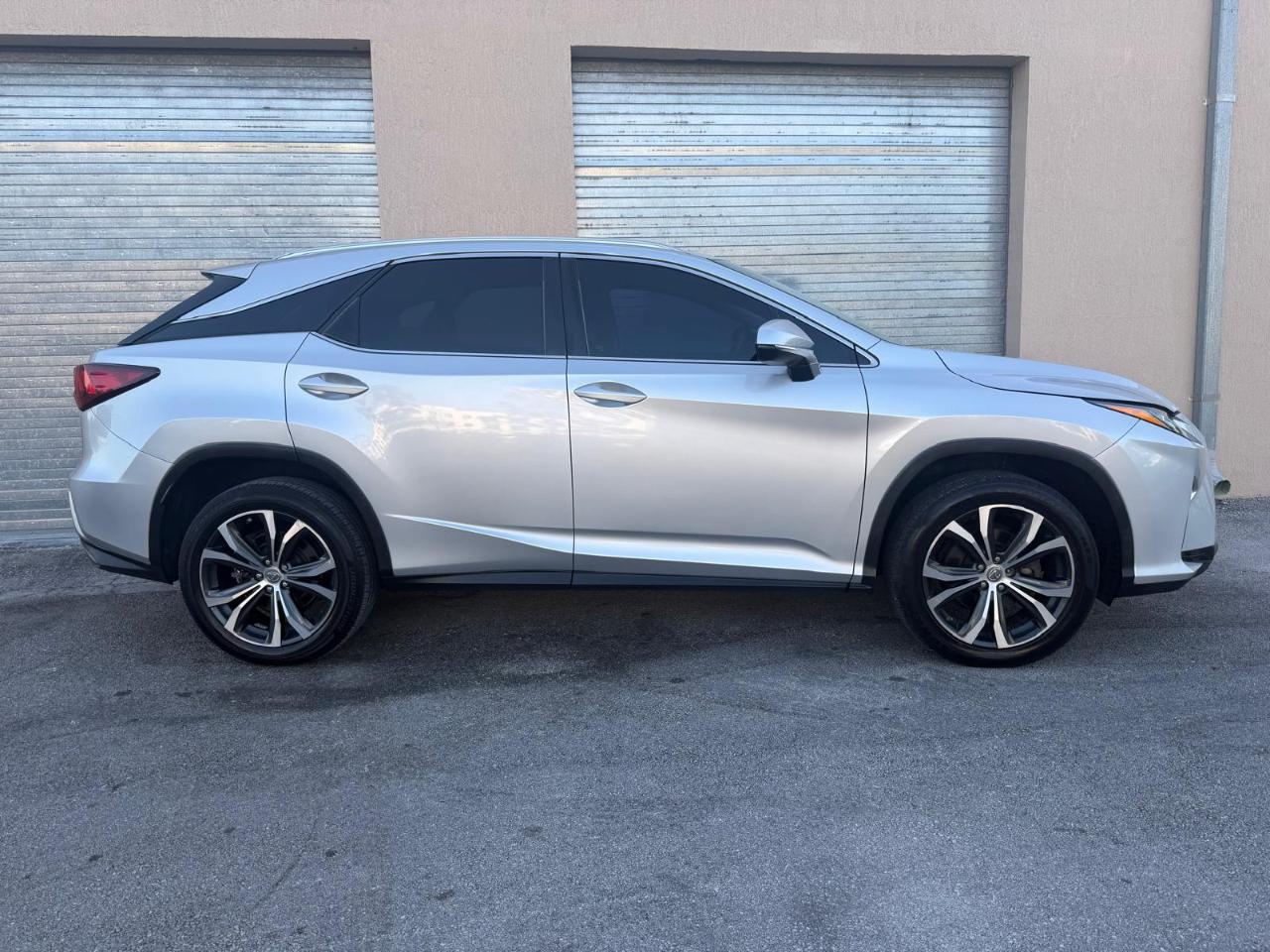 Lexus RX RX 350 FWD 2017