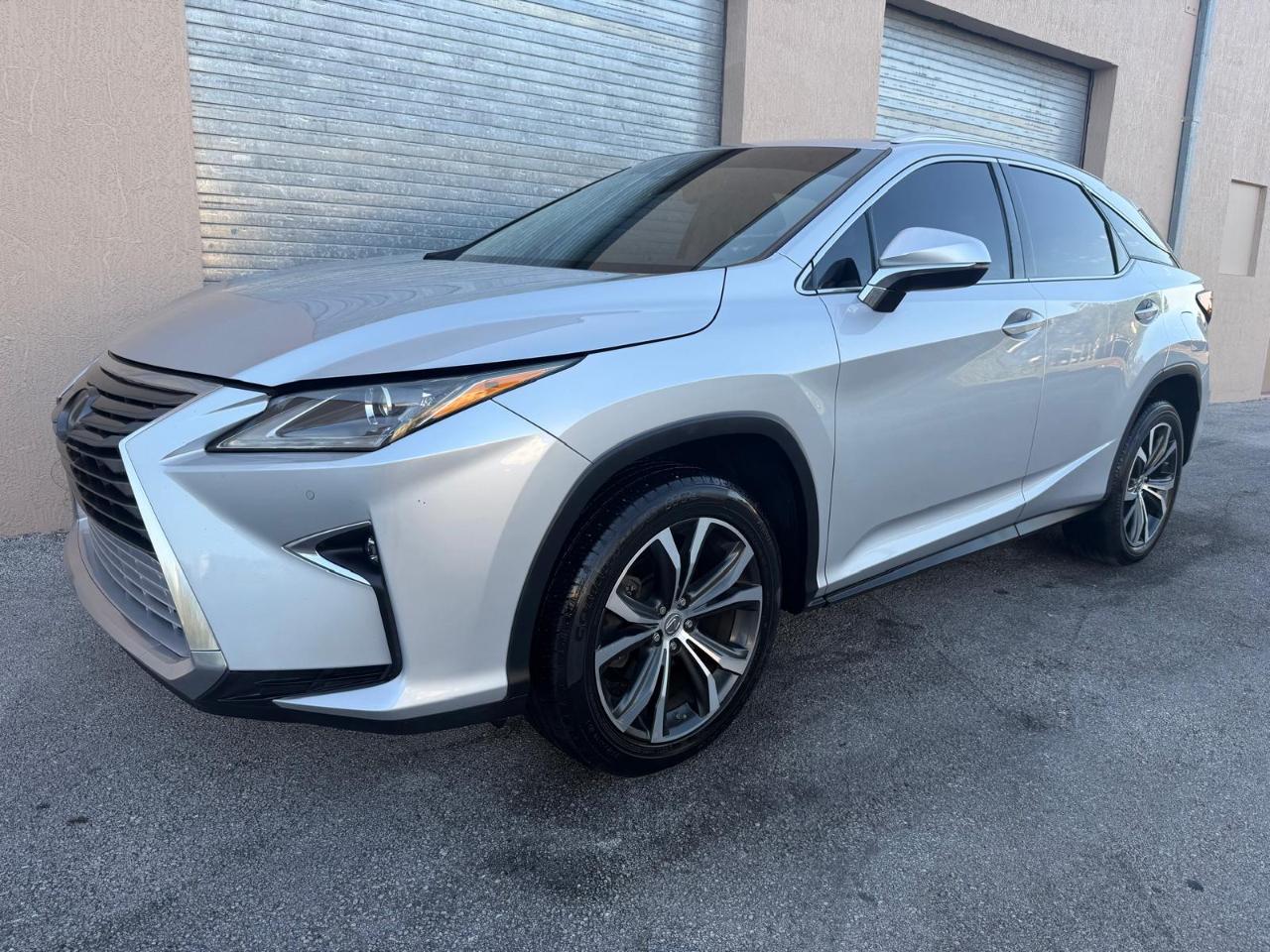 Lexus RX RX 350 FWD 2017