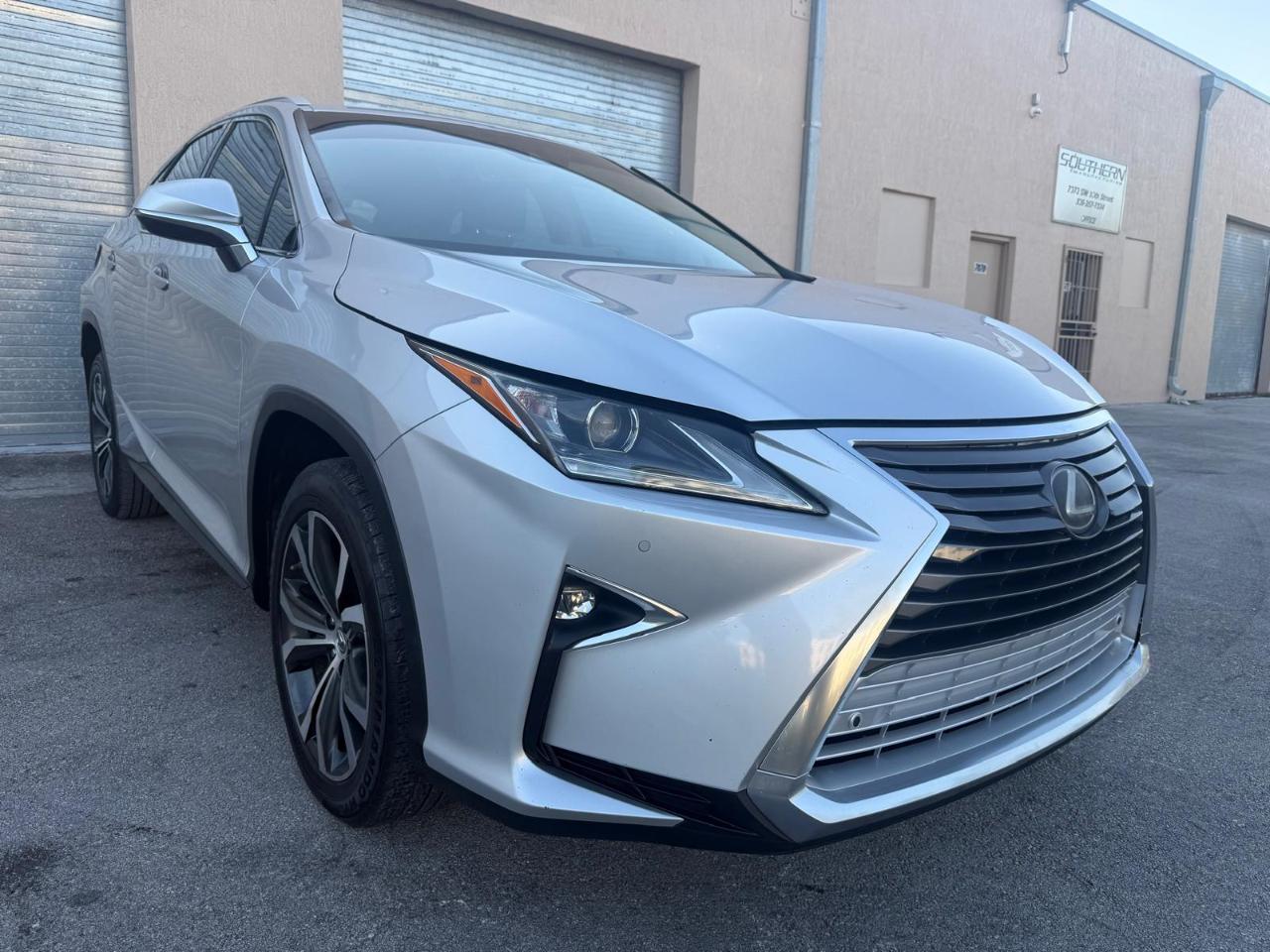 Lexus RX RX 350 FWD 2017