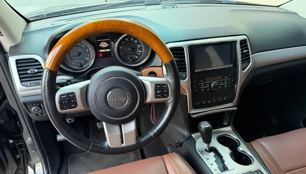 Jeep Grand Cherokee 4WD 4dr Overland 2011