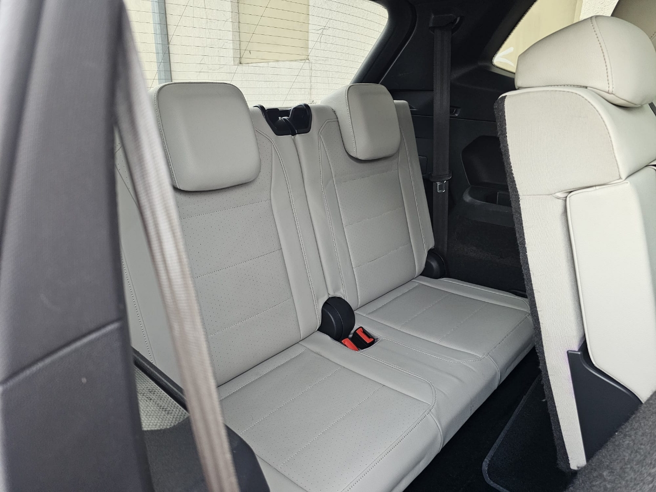 Volkswagen Tiguan 2.0T SEL R-Line Black FWD 2019 Volkswagen Tiguan 2.0T SEL R-Line Black FWD 2019