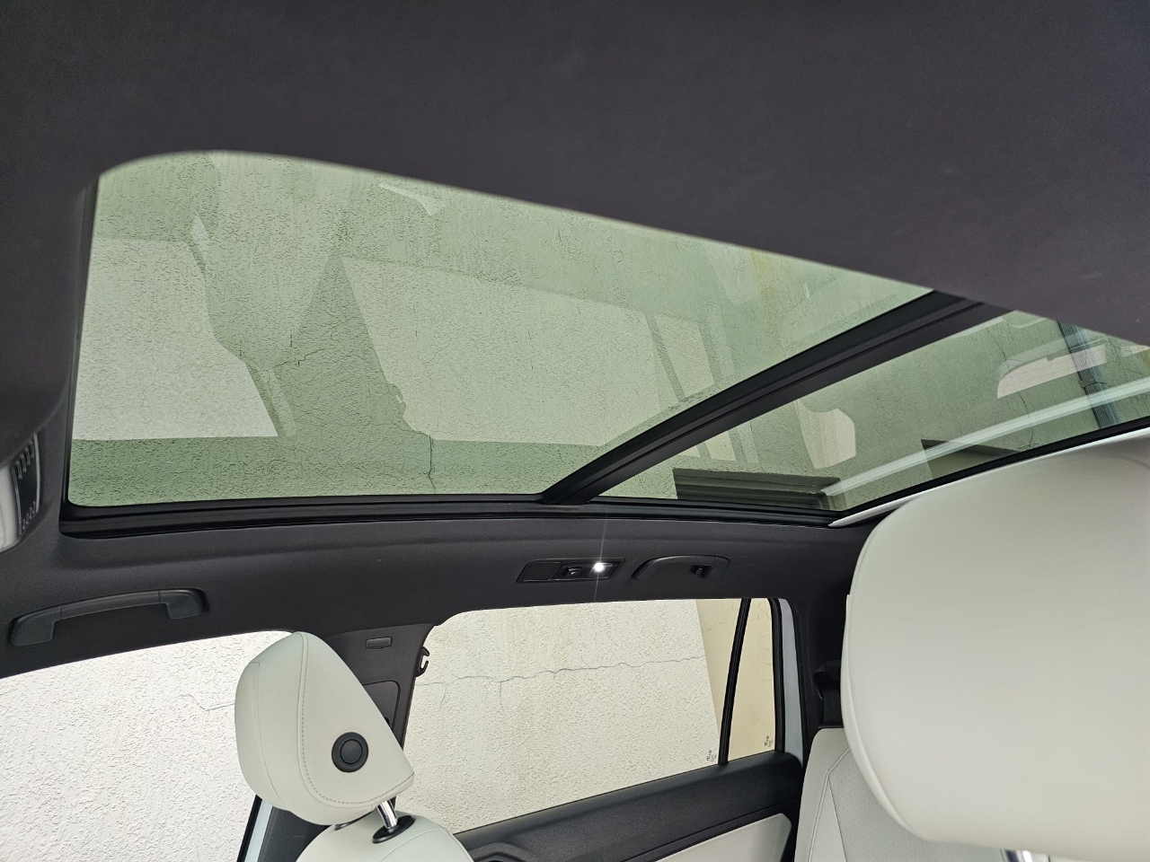 Volkswagen Tiguan 2.0T SEL R-Line Black FWD 2019 Volkswagen Tiguan 2.0T SEL R-Line Black FWD 2019