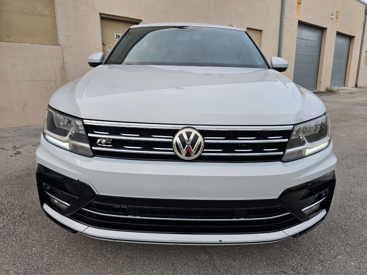 Volkswagen Tiguan 2.0T SEL R-Line Black FWD 2019 Volkswagen Tiguan 2.0T SEL R-Line Black FWD 2019