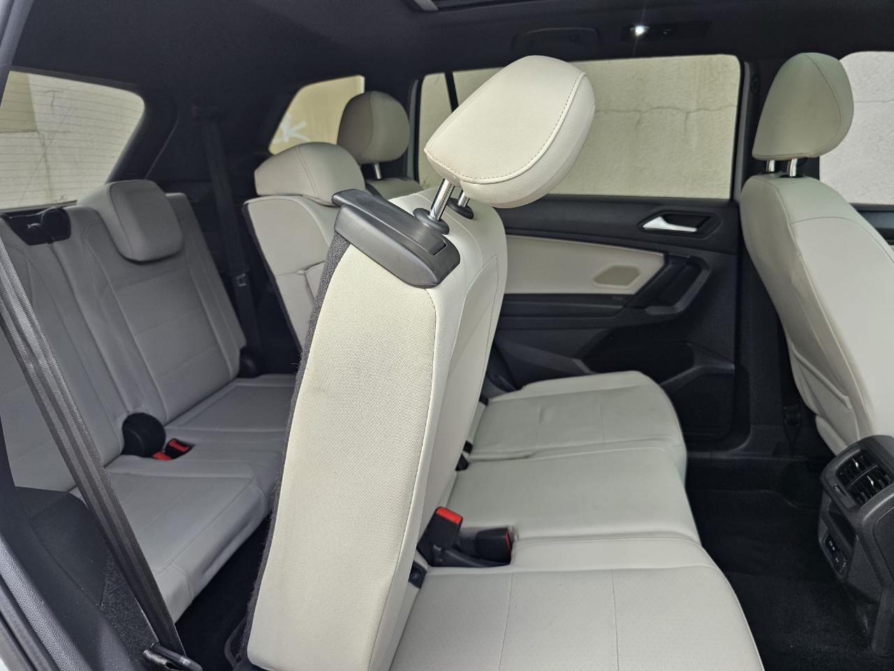 Volkswagen Tiguan 2.0T SEL R-Line Black FWD 2019 Volkswagen Tiguan 2.0T SEL R-Line Black FWD 2019