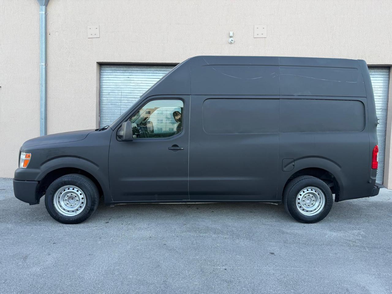 Nissan NV High Roof 2500 V6 SV 2014
