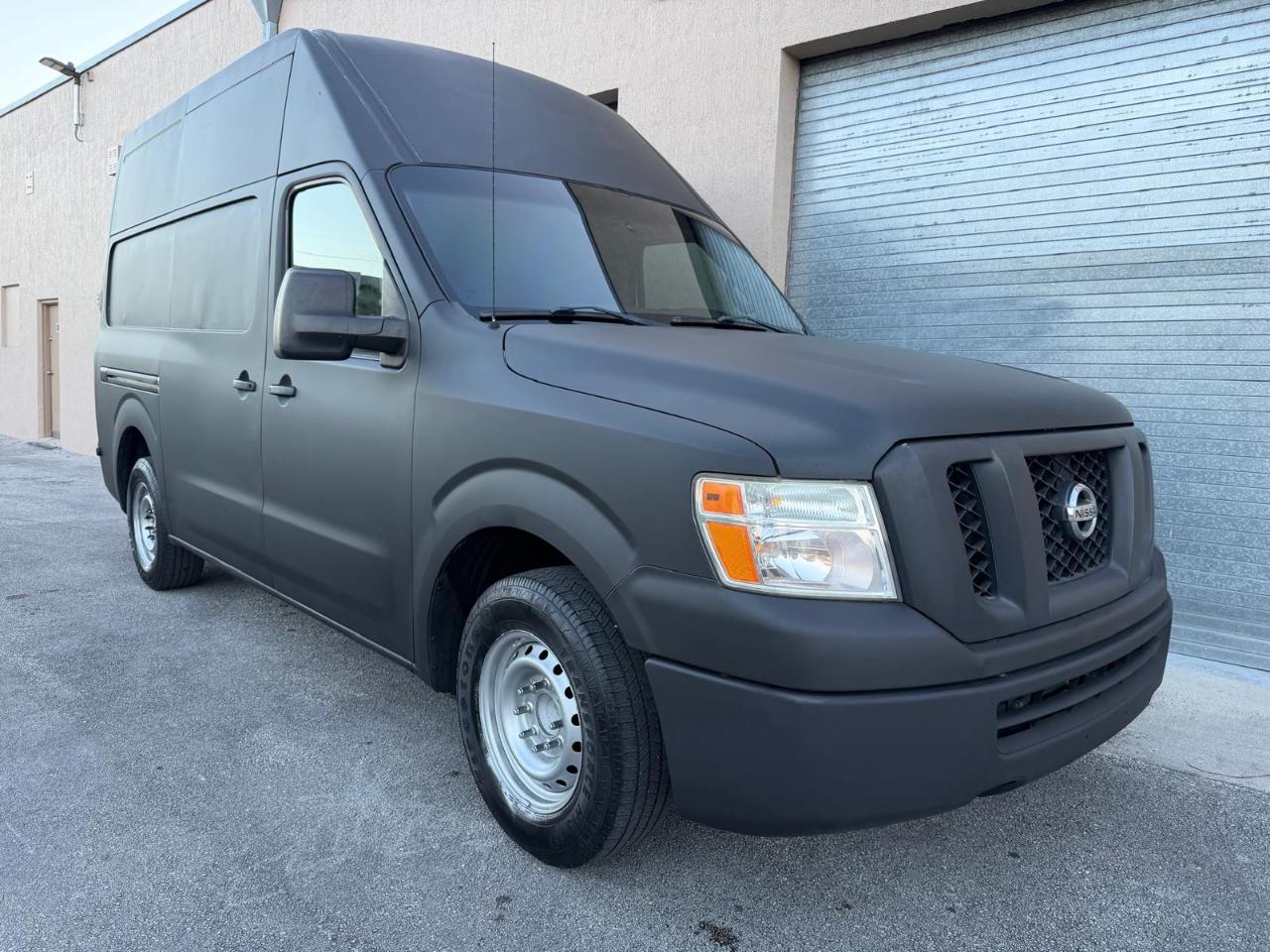 Nissan NV High Roof 2500 V6 SV 2014