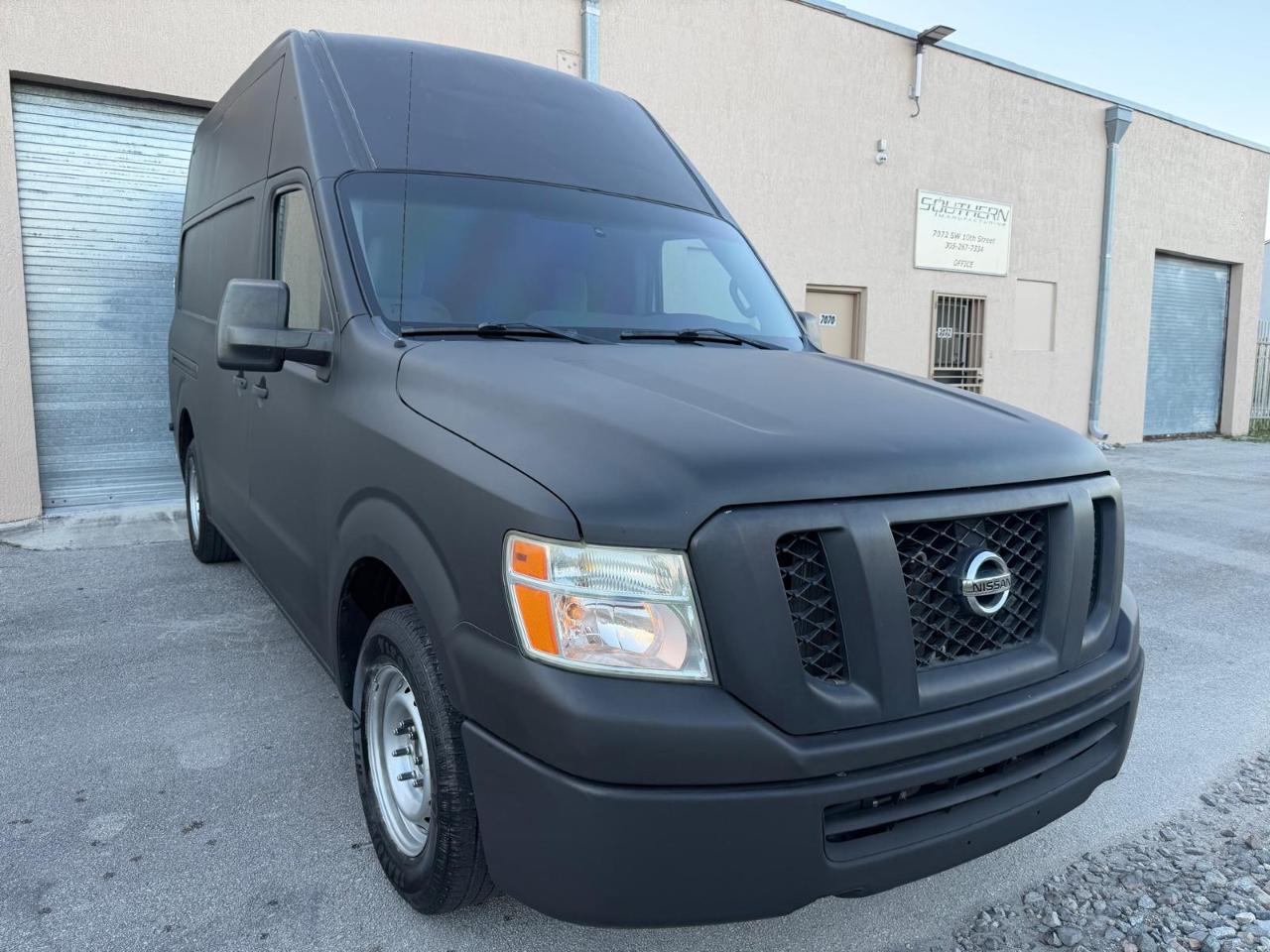 Nissan NV High Roof 2500 V6 SV 2014
