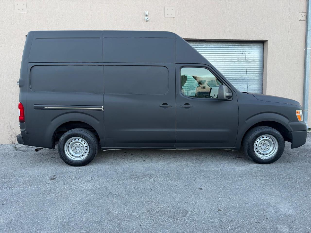 Nissan NV High Roof 2500 V6 SV 2014