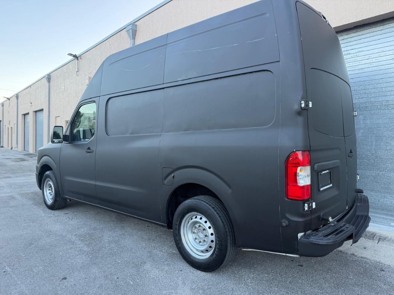 Nissan NV High Roof 2500 V6 SV 2014