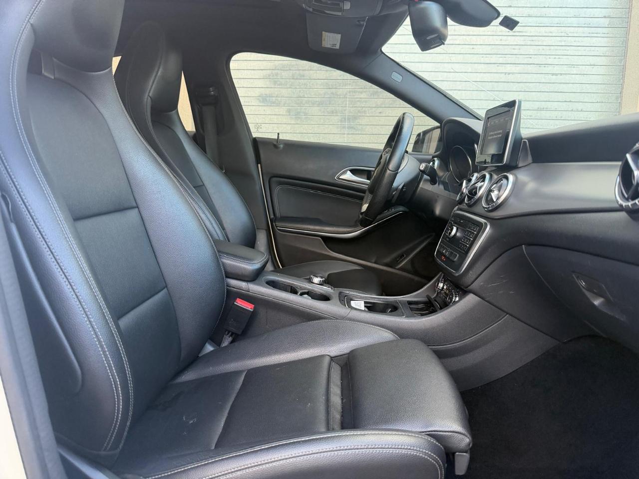 Mercedes-Benz CLA 4dr Sdn CLA 250 FWD 2016