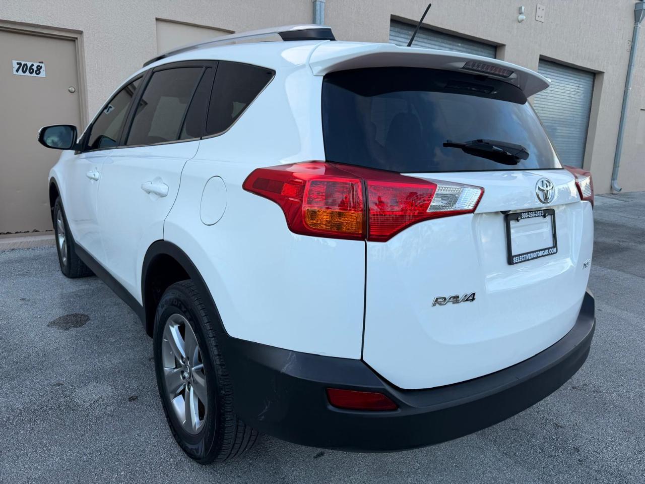 Toyota RAV4 FWD 4dr XLE (Natl) 2015