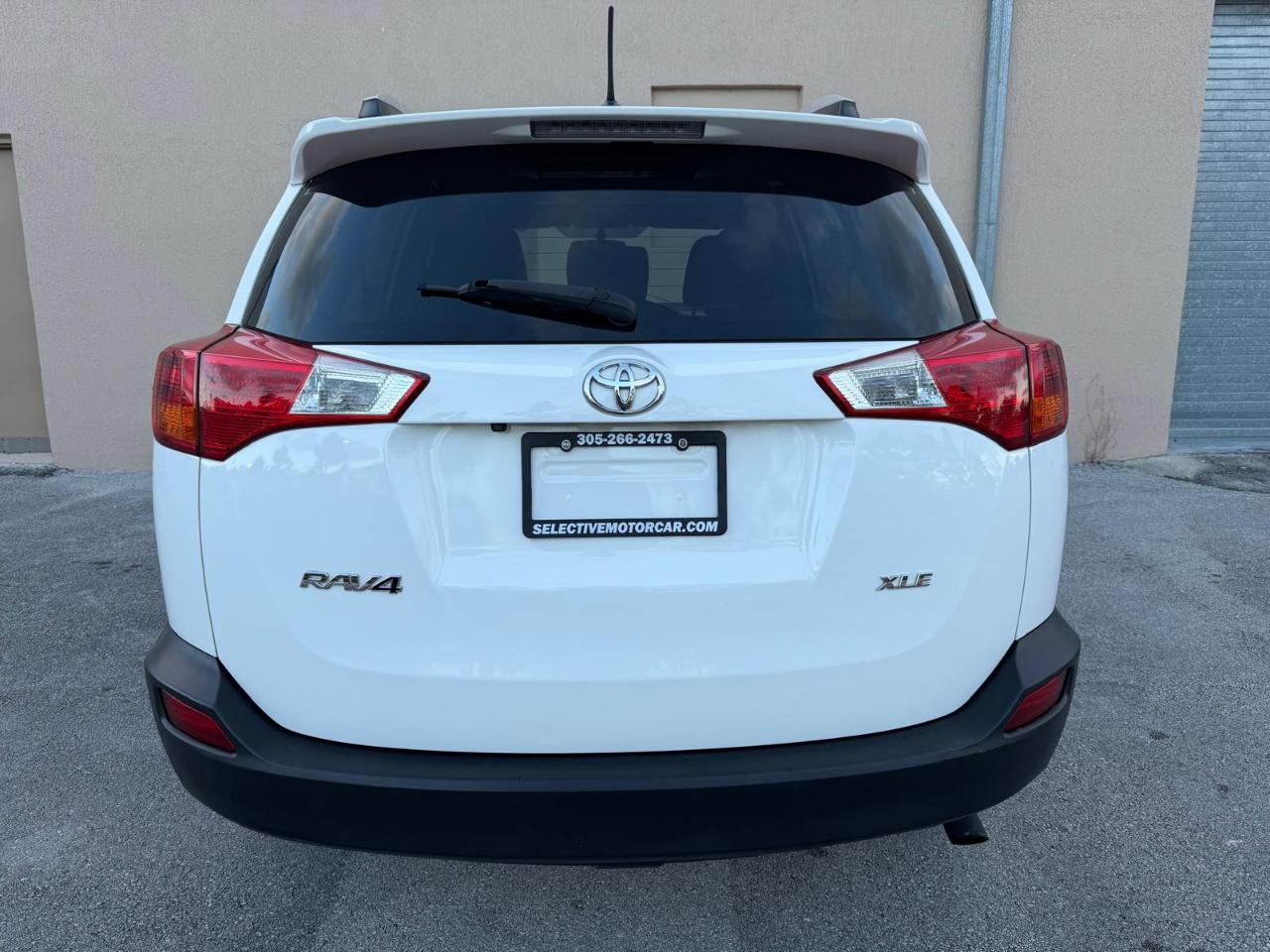 Toyota RAV4 FWD 4dr XLE (Natl) 2015