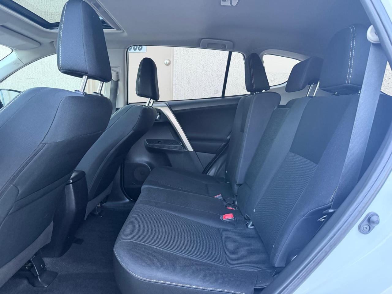 Toyota RAV4 FWD 4dr XLE (Natl) 2015