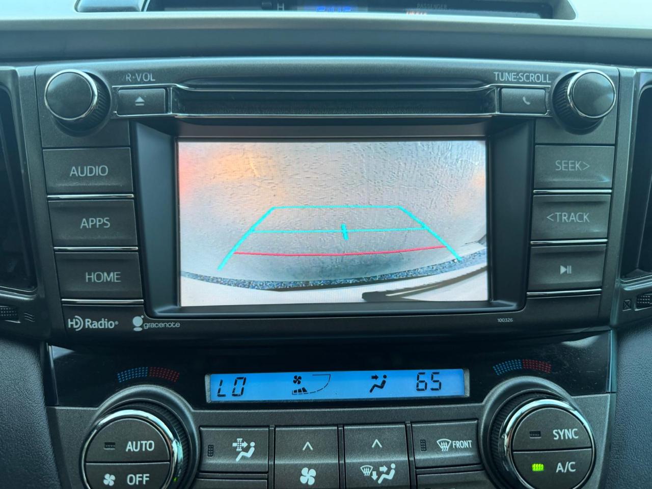 Toyota RAV4 FWD 4dr XLE (Natl) 2015